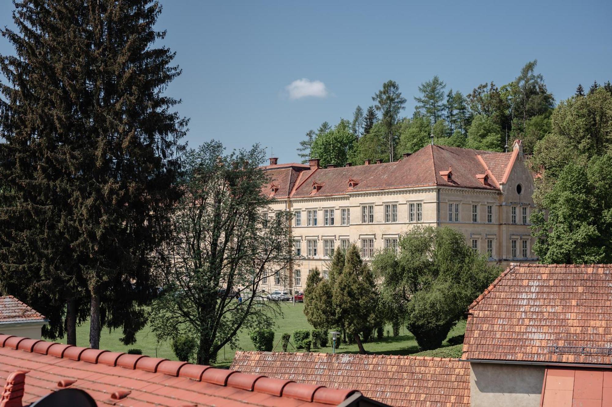 Landhotel Freitag Sankt Paul im Lavanttal Bilik gambar